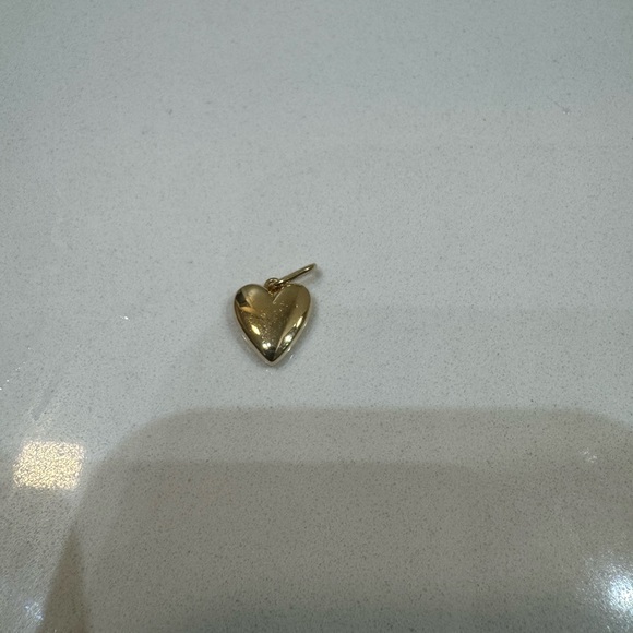 Mejuri puffy heart charm gold vermeil - Picture 2 of 5
